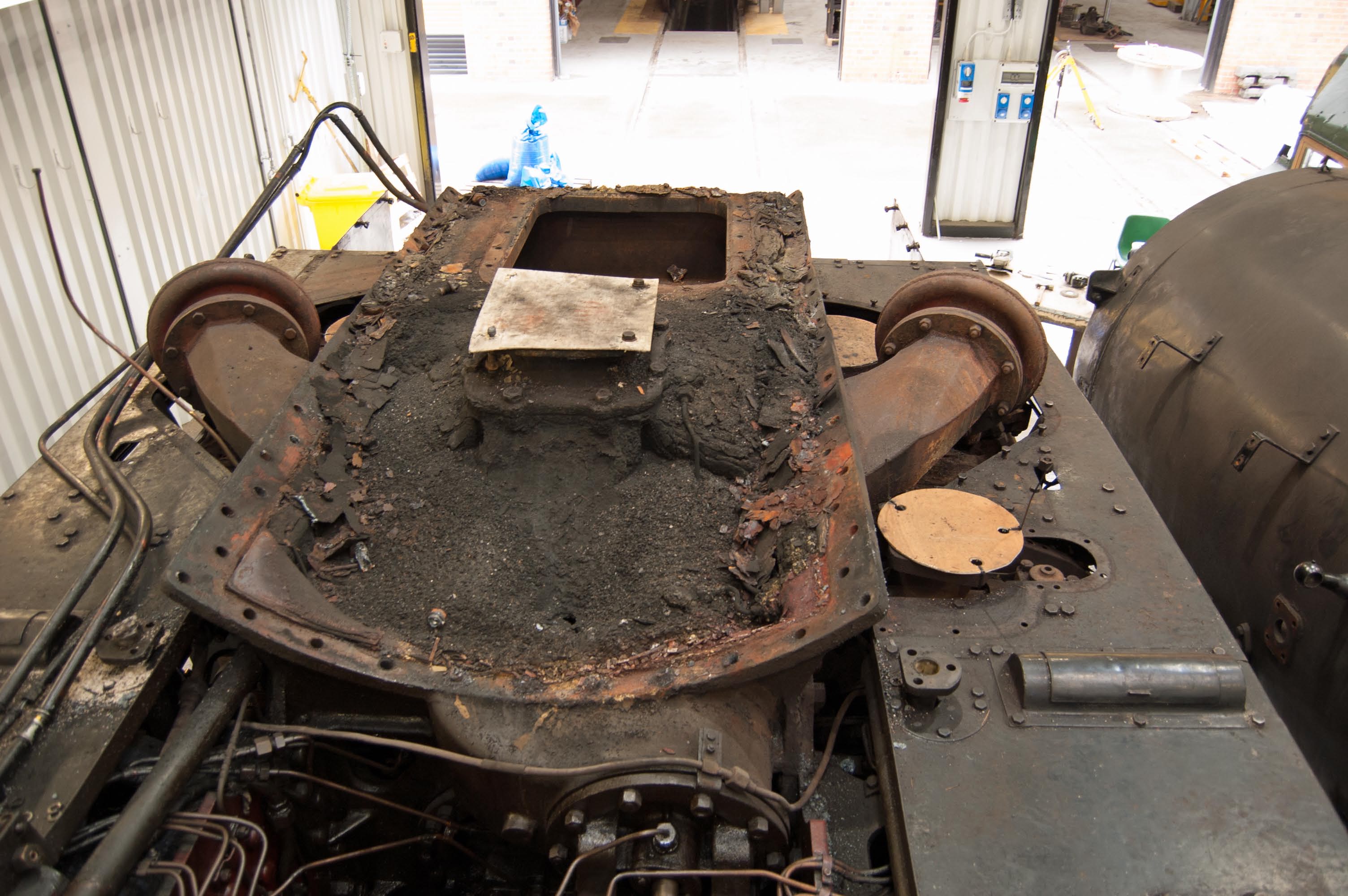 The saddle, showing the accumulation of debris under the smokebox